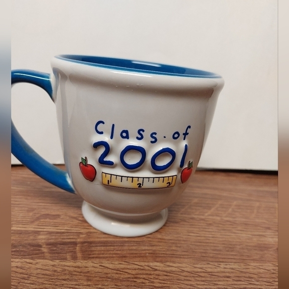Vintage 2001 Disney Embossed Eeyore Mug - Picture 3 of 9